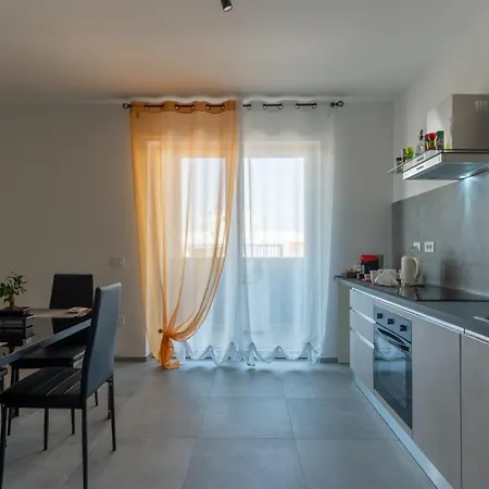Apartment Kalloreat